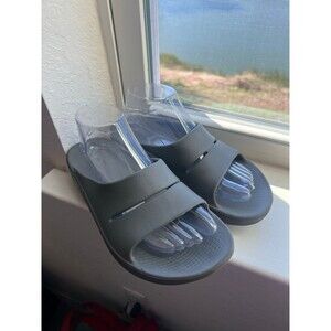 OOFOS OOahh Slide Sandals in Slate Gray Men’s 6 | Women’s 8